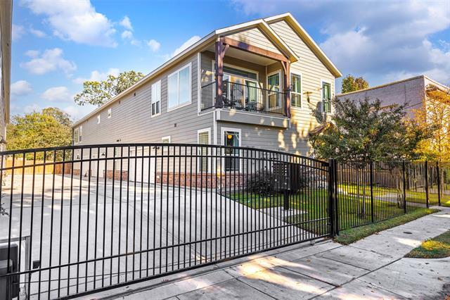 Building Photo - 312 N Henderson Ave