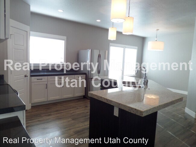 Building Photo - 3 br, 2.5 bath House - 5516 West Florence ...