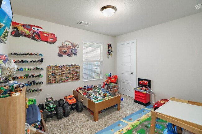 Building Photo - 2815 Windy Homestead Dr