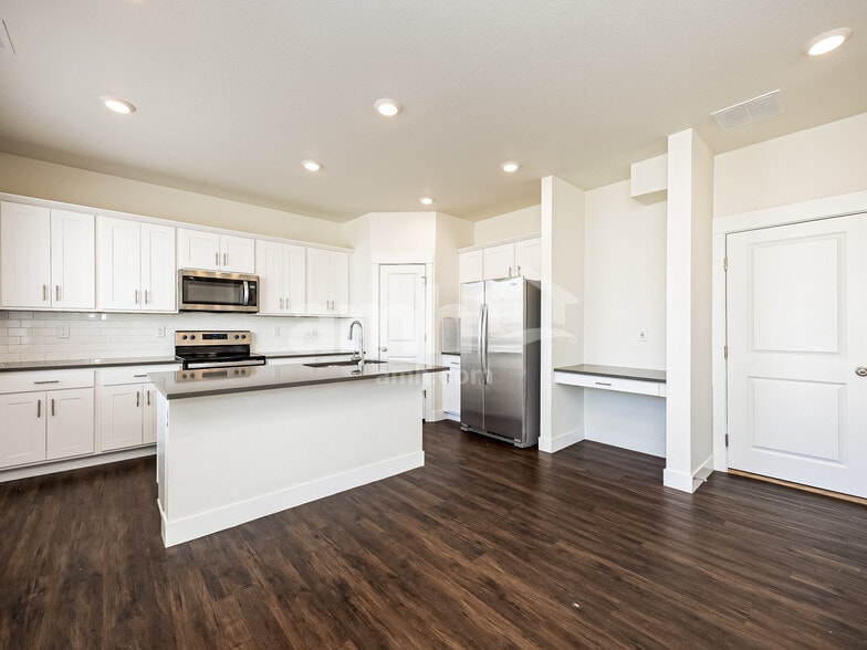 Building Photo - 7608 Mardale Ln