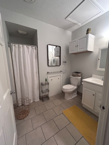 Building Photo - 11609 Detroit Ave