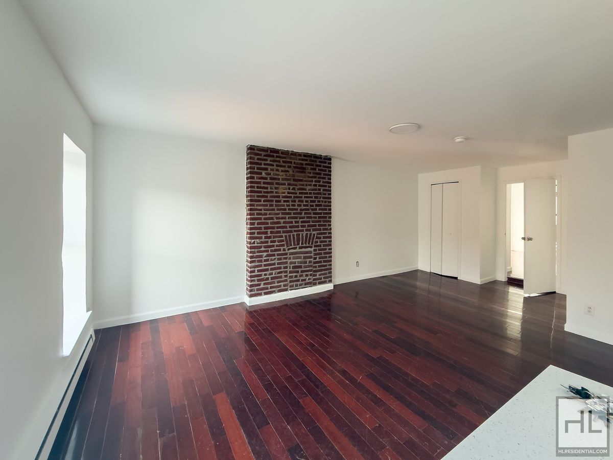 Building Photo - FULTON STREET / Available Now – No Fee! Sp...