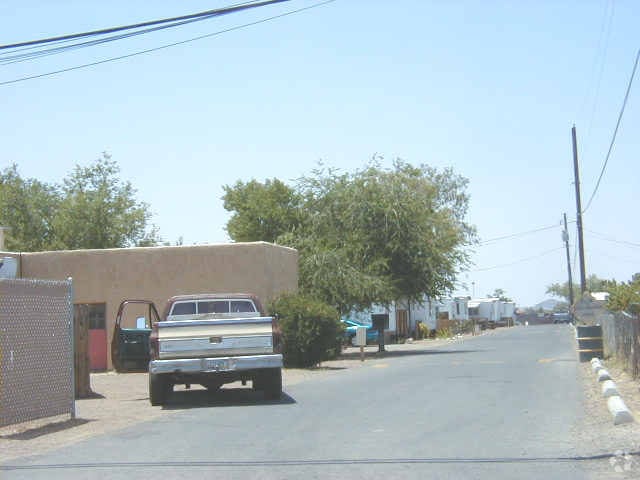 Building Photo - Desert Moon Mobile Home Park