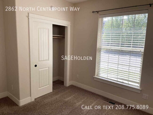 Building Photo - 2862 N Centrepoint Way