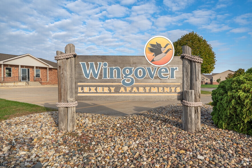 Primary Photo - Wingover Luxury Apartments and Townhomes