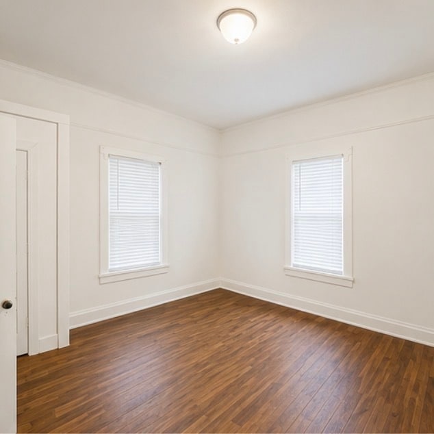 Building Photo - 204 G St