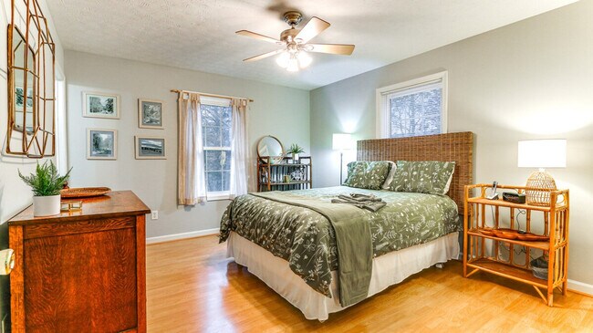 Building Photo - 443 Arrowhead Rd