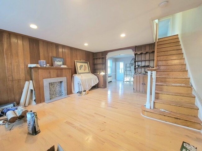 Building Photo - Stunning 4-Bedroom Townhome with Finished ...