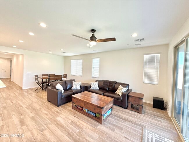 Building Photo - 13303 W Crimson Ter