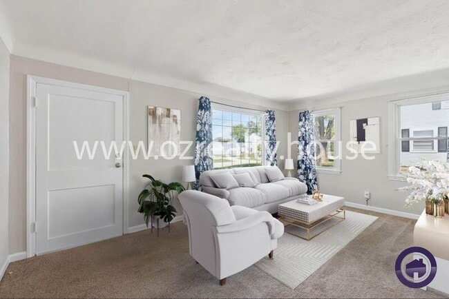 Building Photo - 123 S Masters Ct