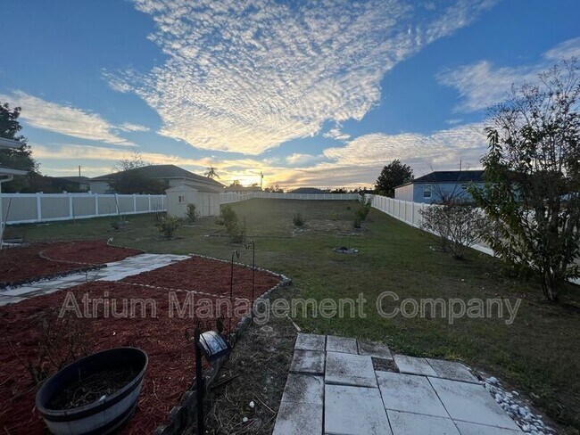 Building Photo - 3037 Bonkirk Dr