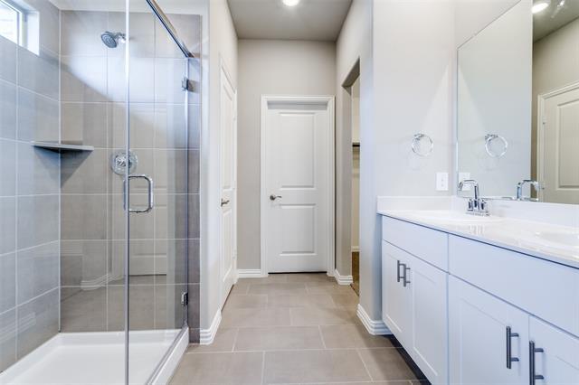 Building Photo - 708 McKenna Dr
