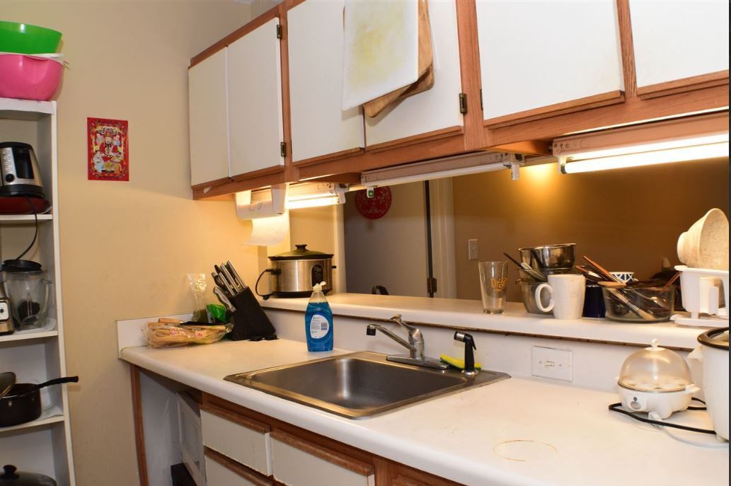 Building Photo - 1221 University Ct