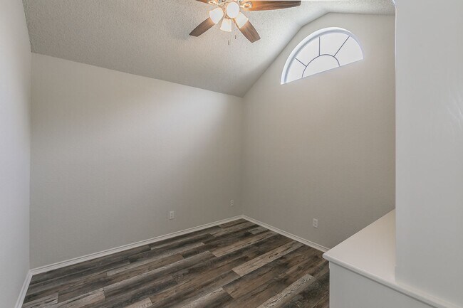 Building Photo - Coming Soon! 2 Story, 3 Bedroom Home in Be...