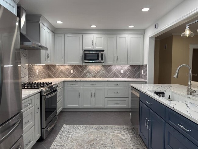 Building Photo - 2311 Heron Cir