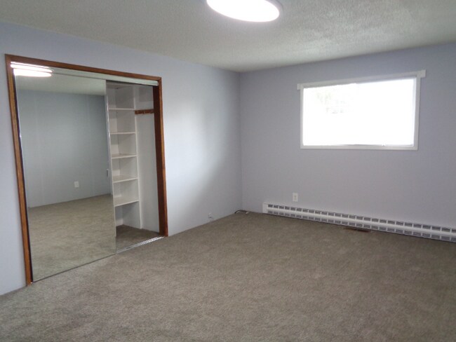 Building Photo - 1225 E Casino Rd