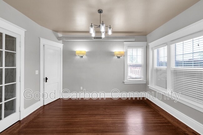 Building Photo - 1378 Hertel Ave