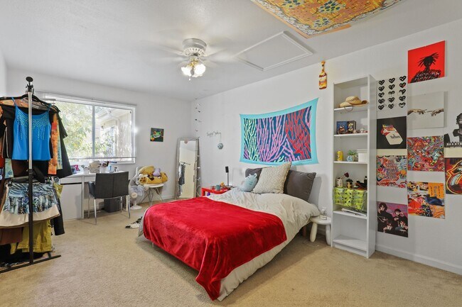 Building Photo - 925 16th St