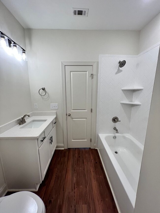 Building Photo - East Longleaf Townhome