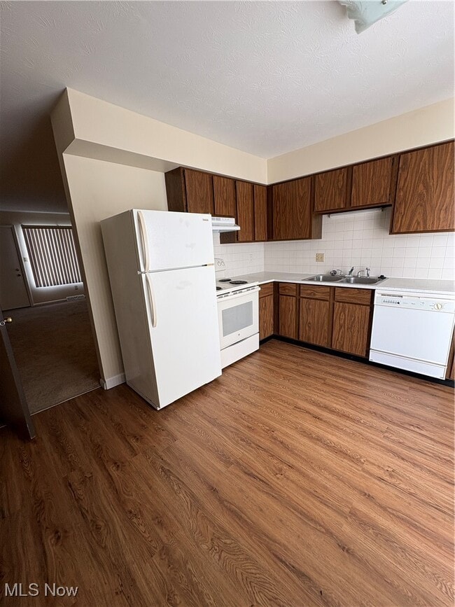 Building Photo - 2358 Echo Valley Dr