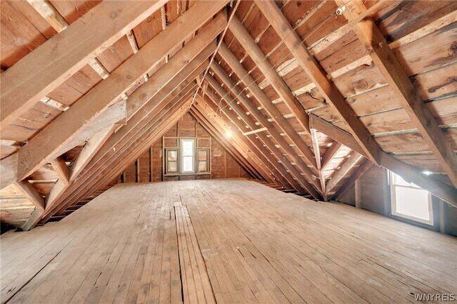 Building Photo - 1097 Tonawanda St