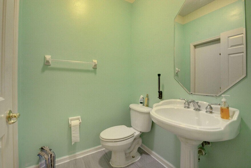 Building Photo - 1282 Pebble Ridge Ln