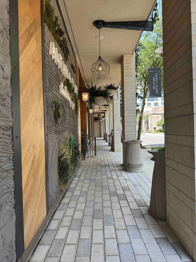 Building Photo - 800 W Sam Houston Pkwy N