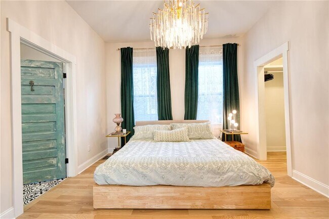 Building Photo - 85 Waddell St NE