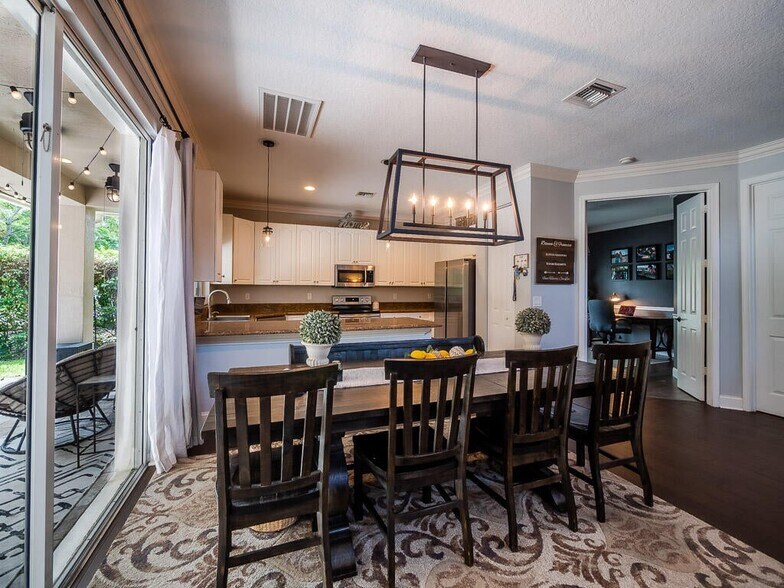 Building Photo - 6673 Eagle Ridge Dr