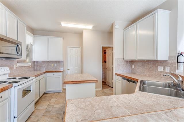 Building Photo - 5020 Glenscape Trail