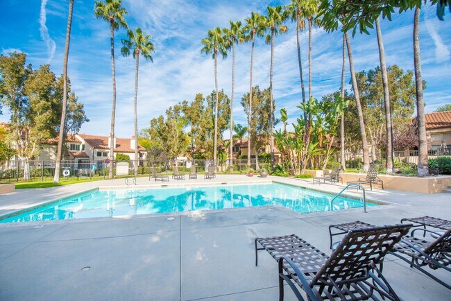 Building Photo - Beautiful Newport Beach Condo