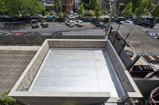 Building Photo - 3739 N Clifton Ave