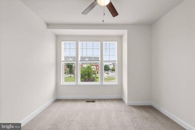 Building Photo - 7131 Beaumont Place