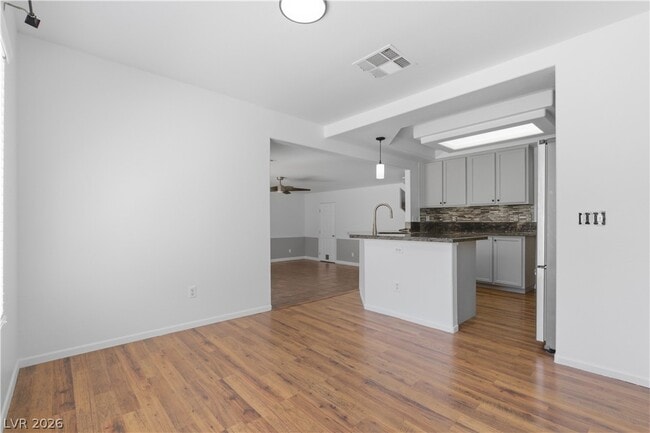 Building Photo - 10196 Cupids Dart St