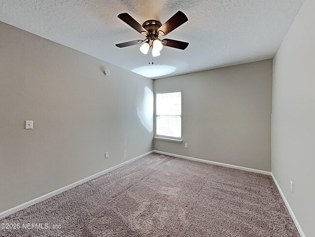 Building Photo - 12502 Itani Wy