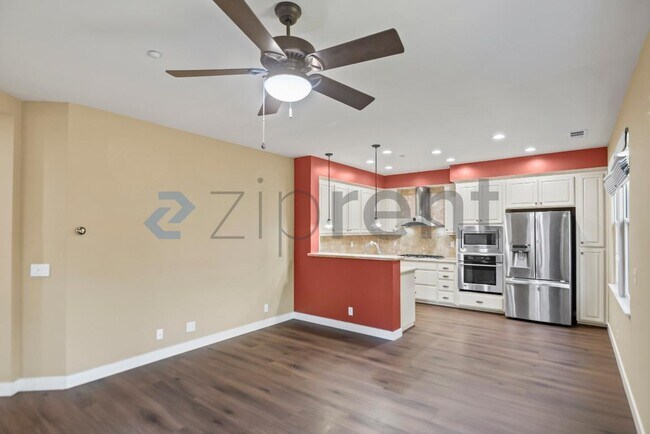 Building Photo - 1294 Pistachio Terrace