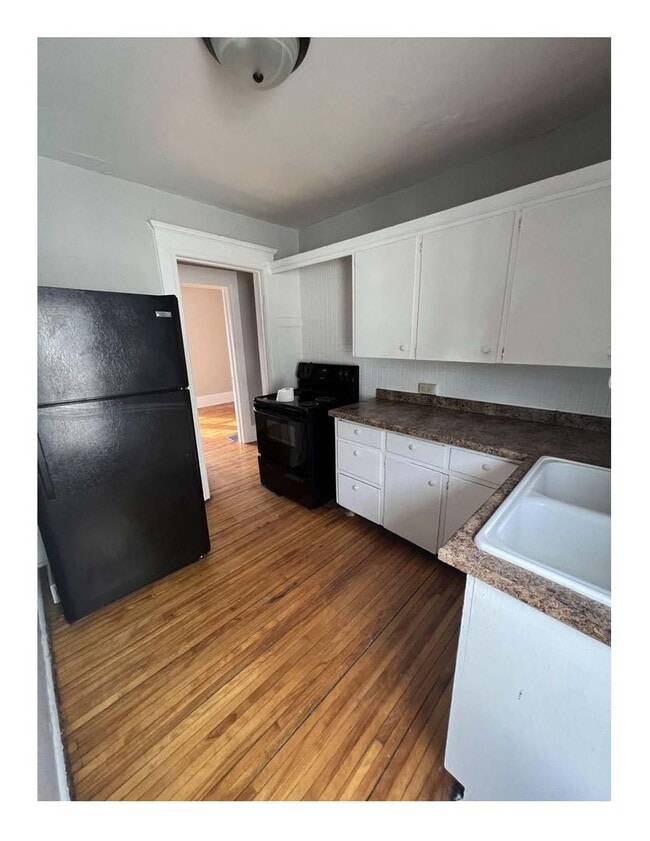 Building Photo - 685 Franklin St