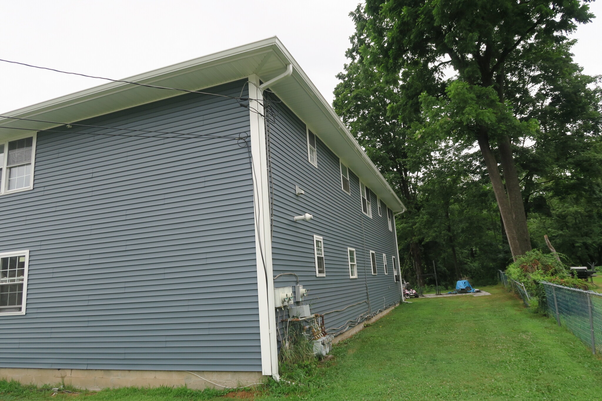 Building Photo - 12 N Maple Ave
