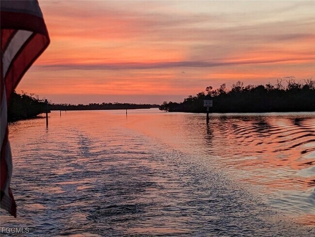 Building Photo - 545 SE 4th Terrace