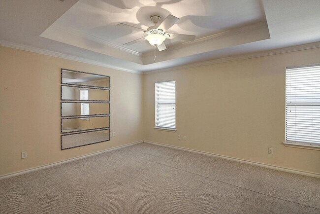 Building Photo - 3805 Julia Cir