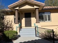 Building Photo - 3069 Southpark