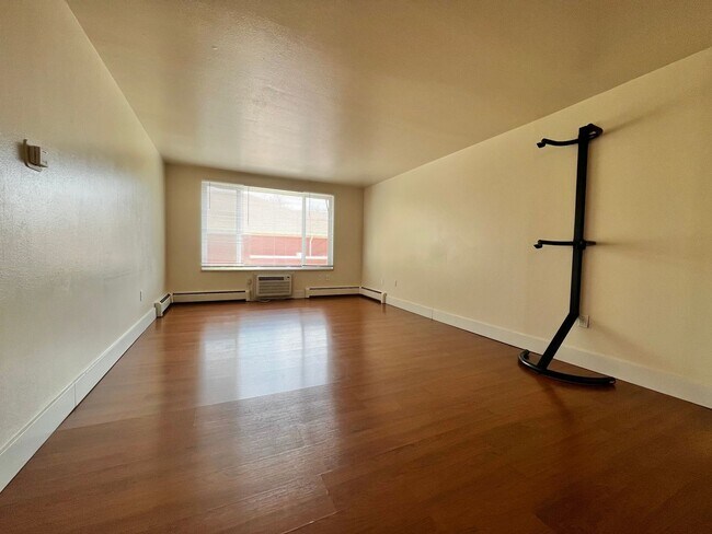 Building Photo - Mathews634 (KC-JF-NB)