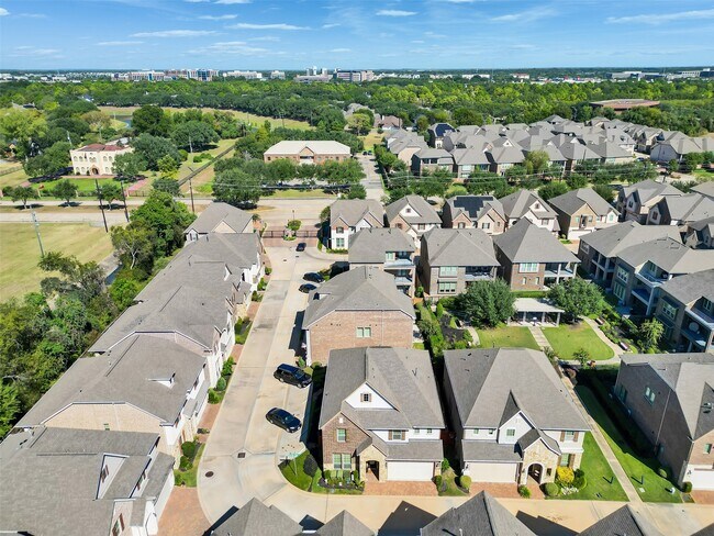 Building Photo - 18324 Parkview Point Dr