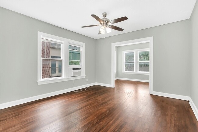 Building Photo - 5705 Ross Ave