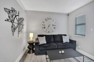 Building Photo - 50 Davie Blvd