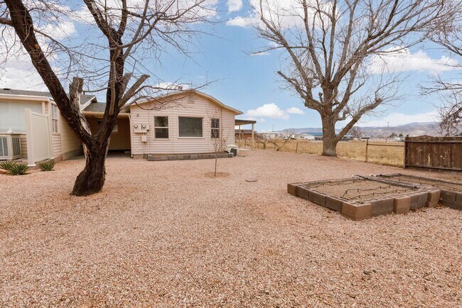 Building Photo - 429Guerrero