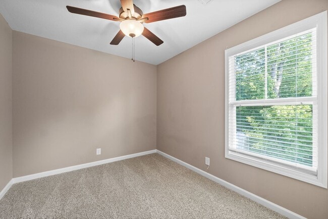 Building Photo - 3 Bedroom Home for Rent!