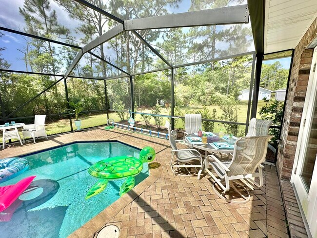 Building Photo - 206 E Pinehurst Dr