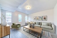 Building Photo - 2400 Mission St