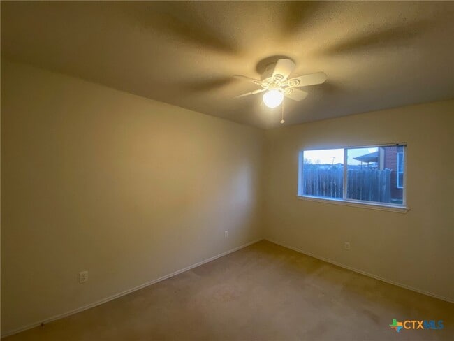 Building Photo - 2128 Modoc Dr